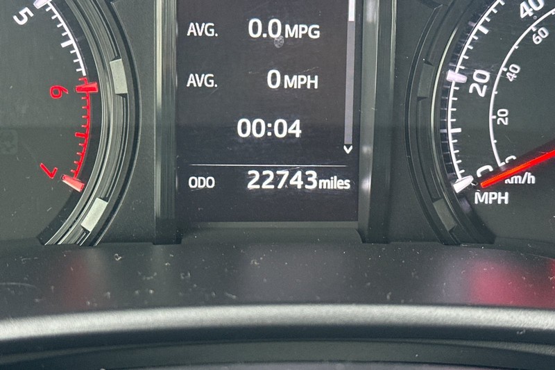 Toyota 4Runner Vehicle Full-screen Gallery Image 42