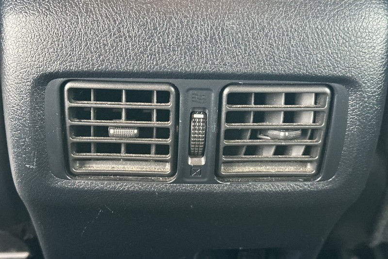 Toyota 4Runner Vehicle Full-screen Gallery Image 44