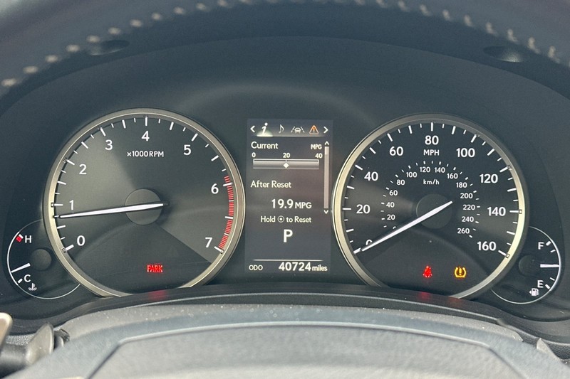 Lexus NX Vehicle Full-screen Gallery Image 41