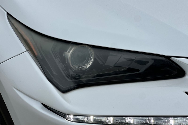 Lexus NX Vehicle Full-screen Gallery Image 47