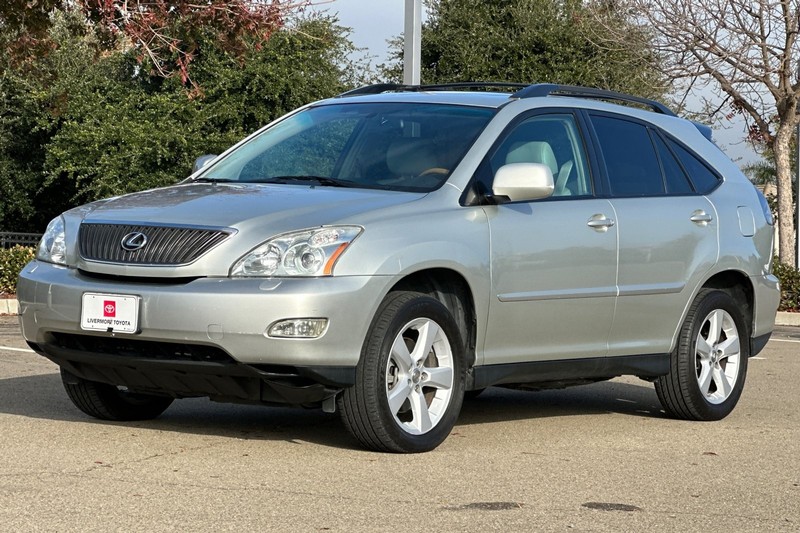 Lexus RX 330 Vehicle Full-screen Gallery Image 08