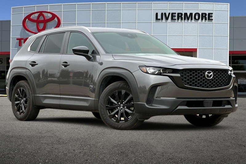 Mazda CX-50 Vehicle Full-screen Gallery Image 02