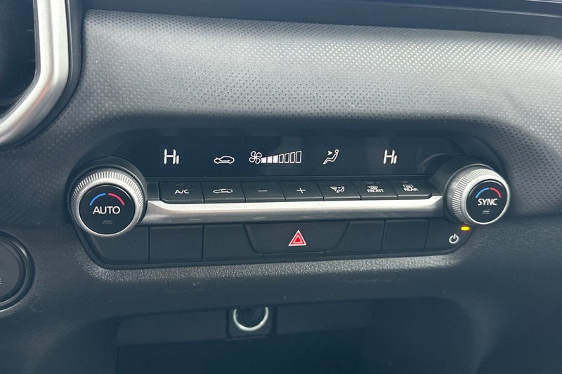 Mazda CX-50 Vehicle Full-screen Gallery Image 28