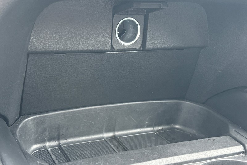 Mazda CX-50 Vehicle Full-screen Gallery Image 31