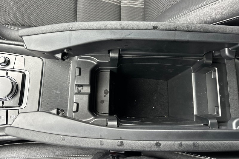 Mazda CX-50 Vehicle Full-screen Gallery Image 33