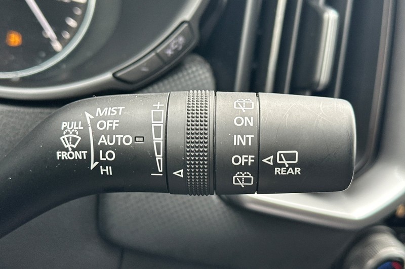 Mazda CX-50 Vehicle Full-screen Gallery Image 40