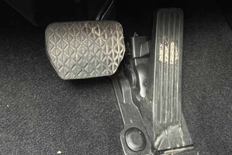 Mazda CX-50 Vehicle Full-screen Gallery Image 46