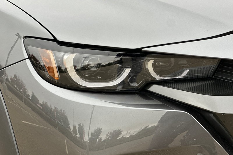 Mazda CX-50 Vehicle Full-screen Gallery Image 48