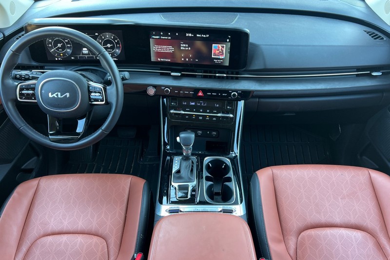 Kia Carnival Vehicle Full-screen Gallery Image 14