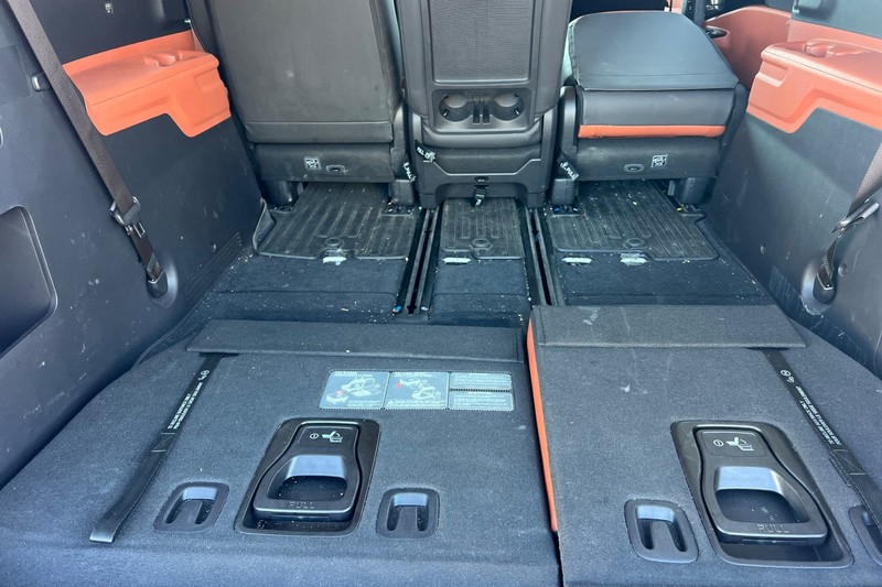 Kia Carnival Vehicle Full-screen Gallery Image 16