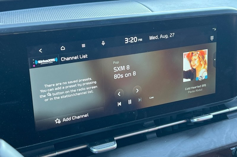 Kia Carnival Vehicle Full-screen Gallery Image 25