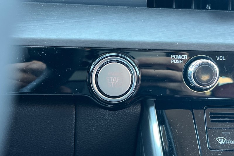 Kia Carnival Vehicle Full-screen Gallery Image 33