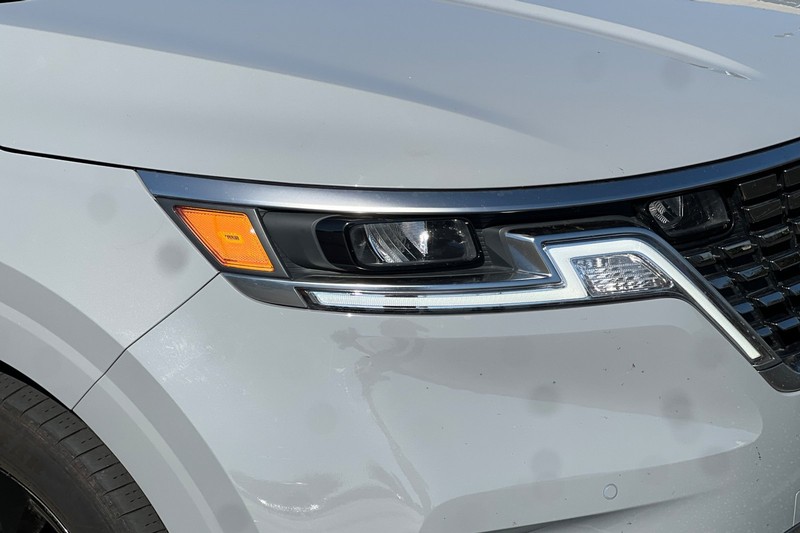 Kia Carnival Vehicle Full-screen Gallery Image 46