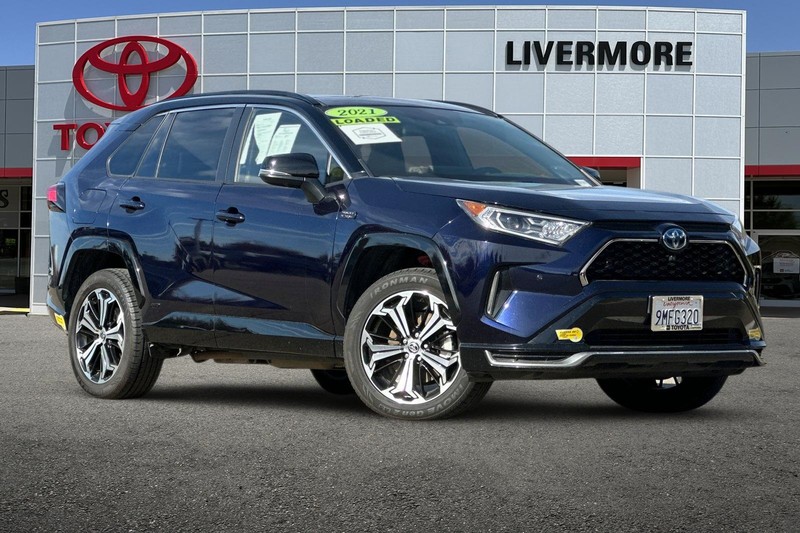 Toyota RAV4 Prime Vehicle Full-screen Gallery Image 02