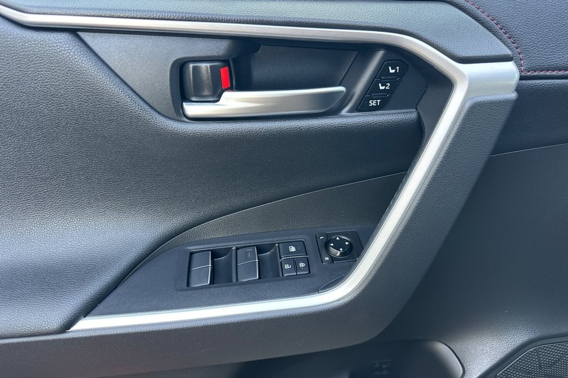 Toyota RAV4 Prime Vehicle Full-screen Gallery Image 11