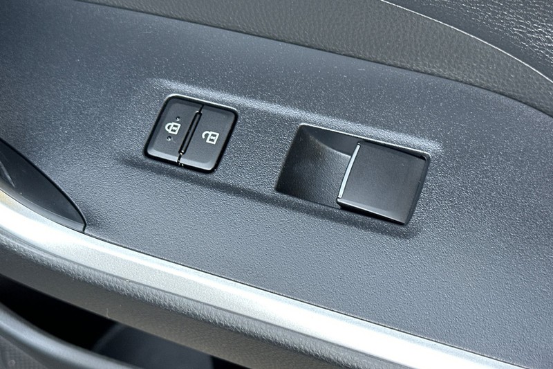 Toyota RAV4 Prime Vehicle Full-screen Gallery Image 22