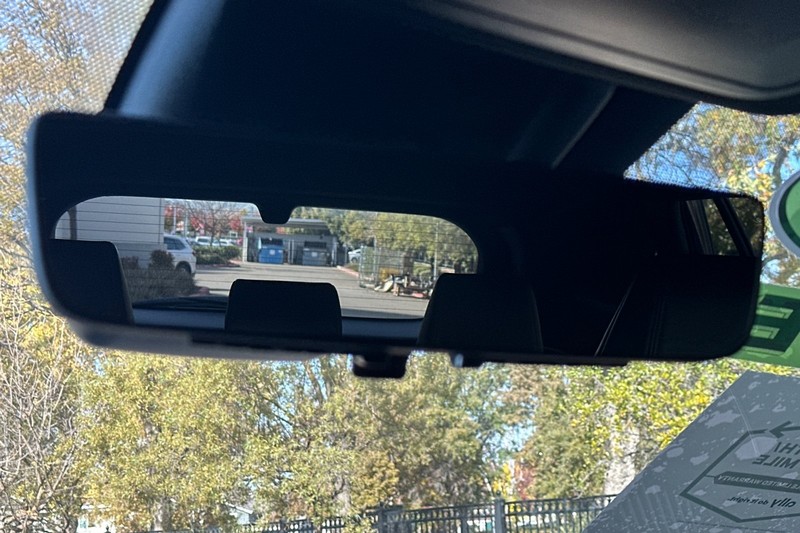 Toyota RAV4 Prime Vehicle Full-screen Gallery Image 25