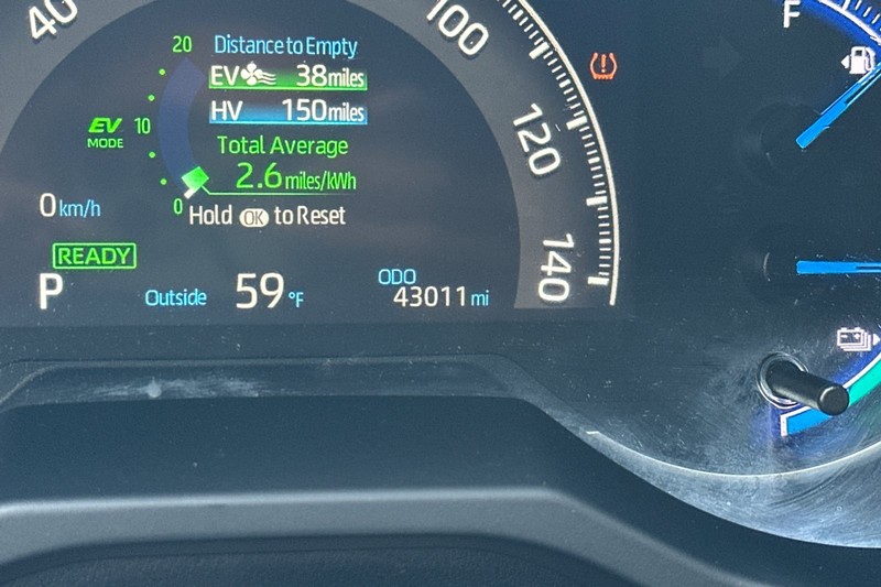 Toyota RAV4 Prime Vehicle Full-screen Gallery Image 42