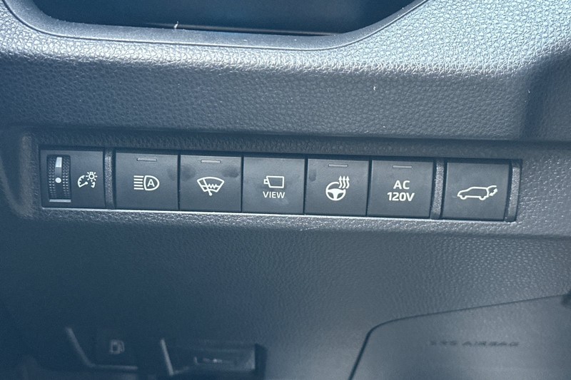 Toyota RAV4 Prime Vehicle Full-screen Gallery Image 43