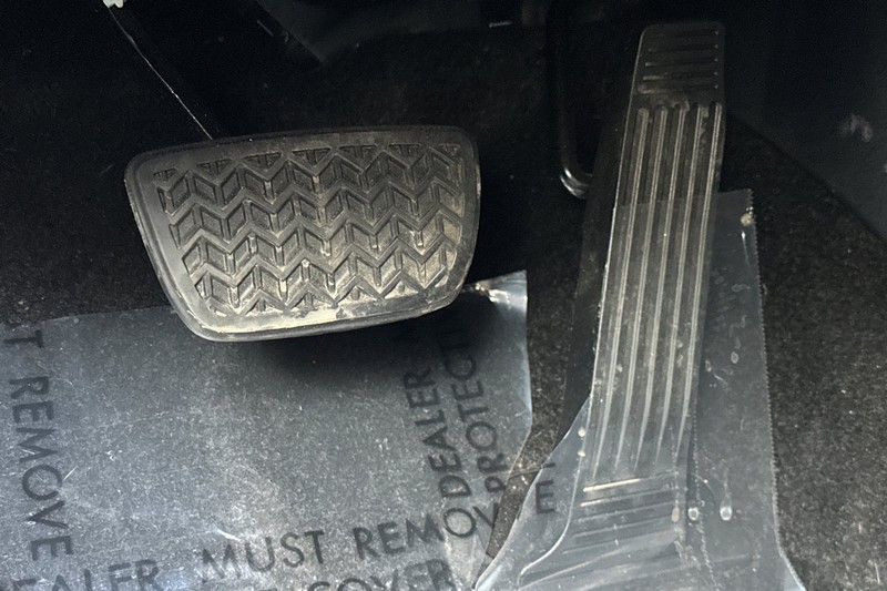 Toyota RAV4 Prime Vehicle Full-screen Gallery Image 45