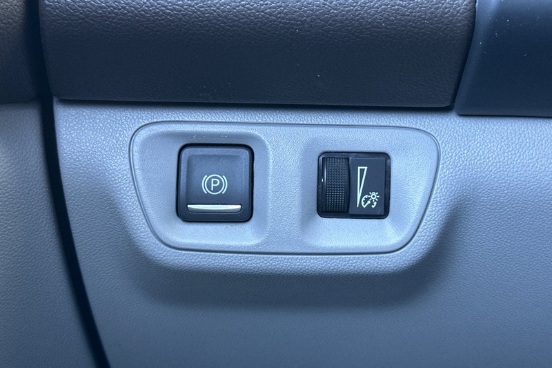 GMC Acadia Vehicle Full-screen Gallery Image 44