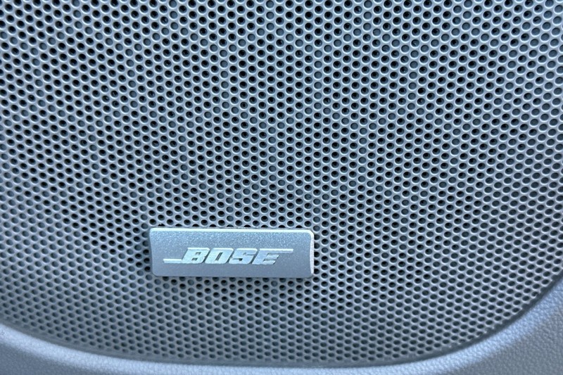 GMC Acadia Vehicle Full-screen Gallery Image 46