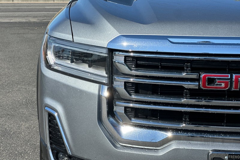 GMC Acadia Vehicle Full-screen Gallery Image 50