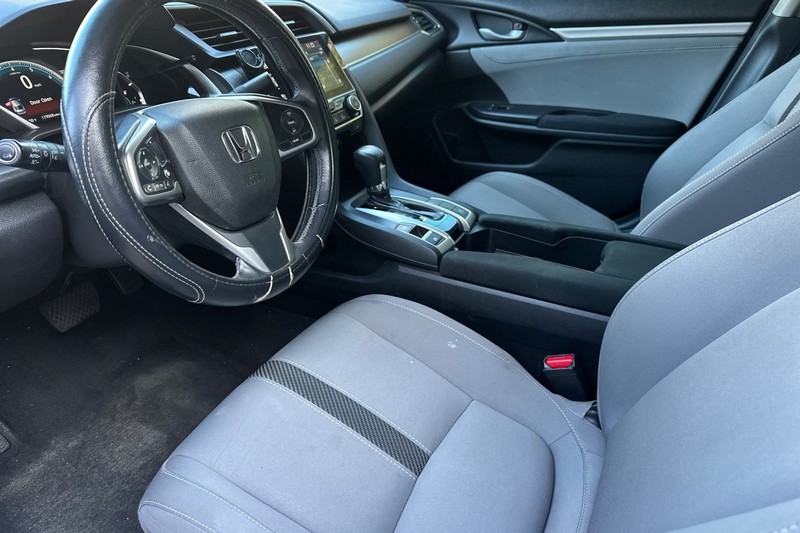 Honda Civic Sedan Vehicle Full-screen Gallery Image 10