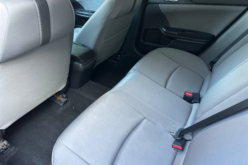 Honda Civic Sedan Vehicle Full-screen Gallery Image 14