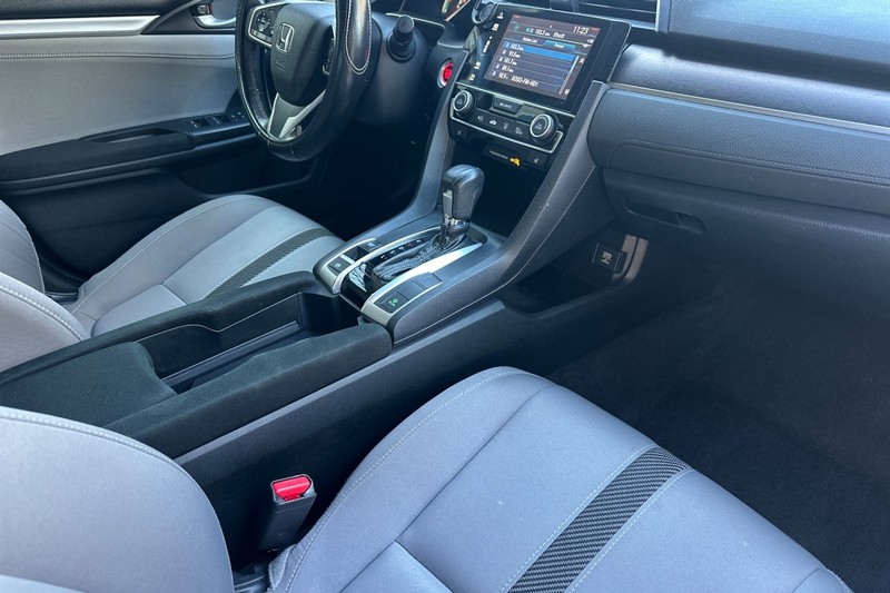 Honda Civic Sedan Vehicle Full-screen Gallery Image 18