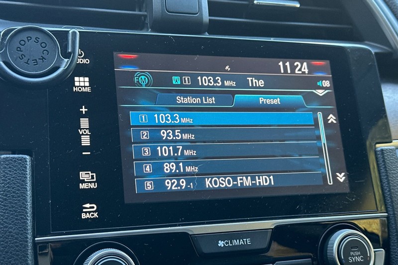 Honda Civic Sedan Vehicle Full-screen Gallery Image 25