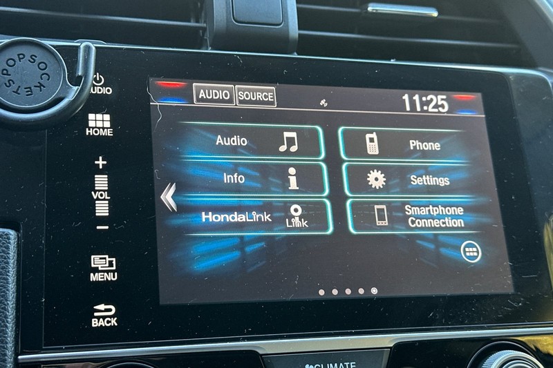 Honda Civic Sedan Vehicle Full-screen Gallery Image 30