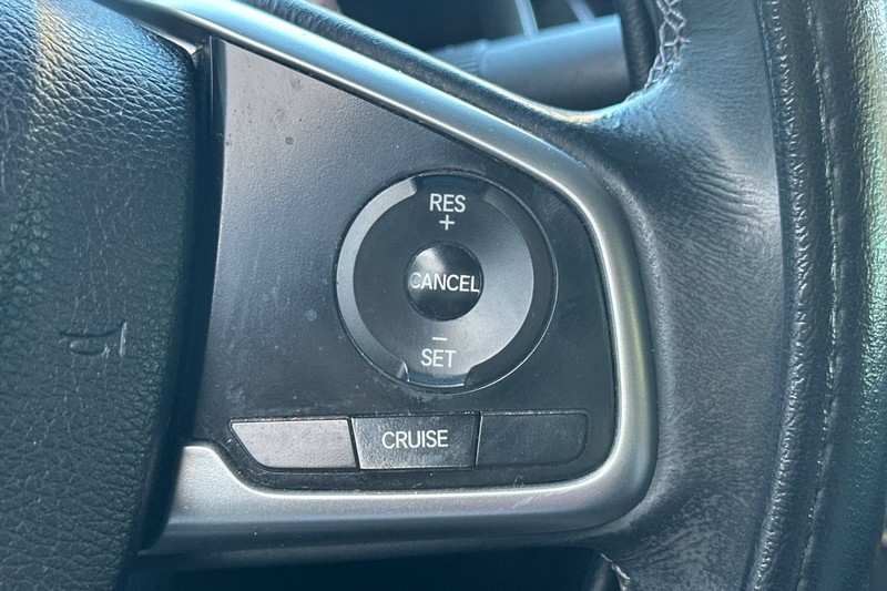 Honda Civic Sedan Vehicle Full-screen Gallery Image 37