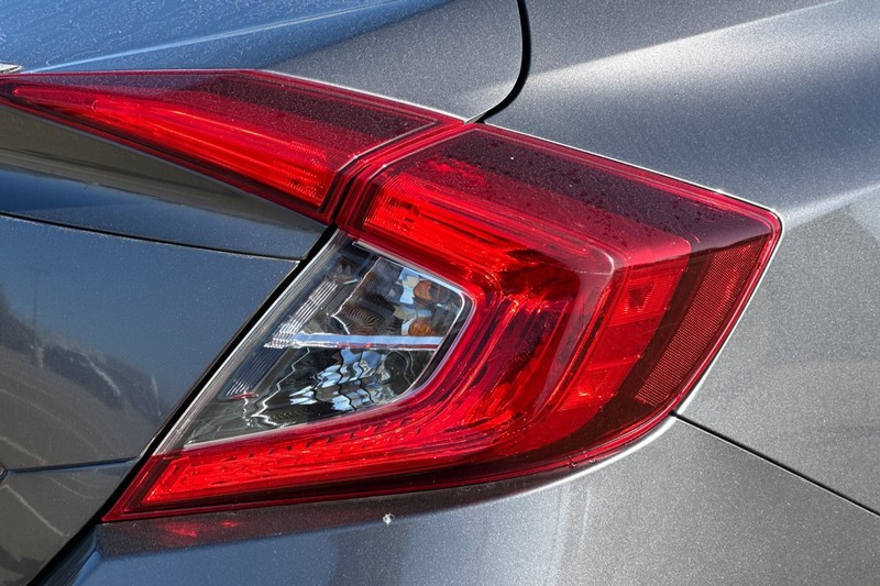 Honda Civic Sedan Vehicle Full-screen Gallery Image 48