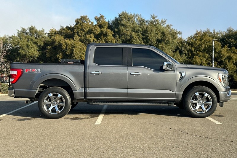 Ford F-150 Vehicle Full-screen Gallery Image 03