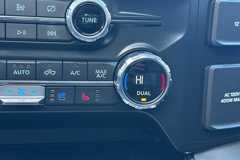 Ford F-150 Vehicle Full-screen Gallery Image 29