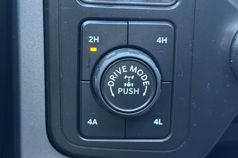 Ford F-150 Vehicle Full-screen Gallery Image 31