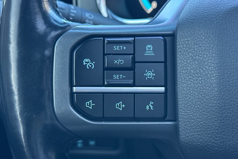 Ford F-150 Vehicle Full-screen Gallery Image 36