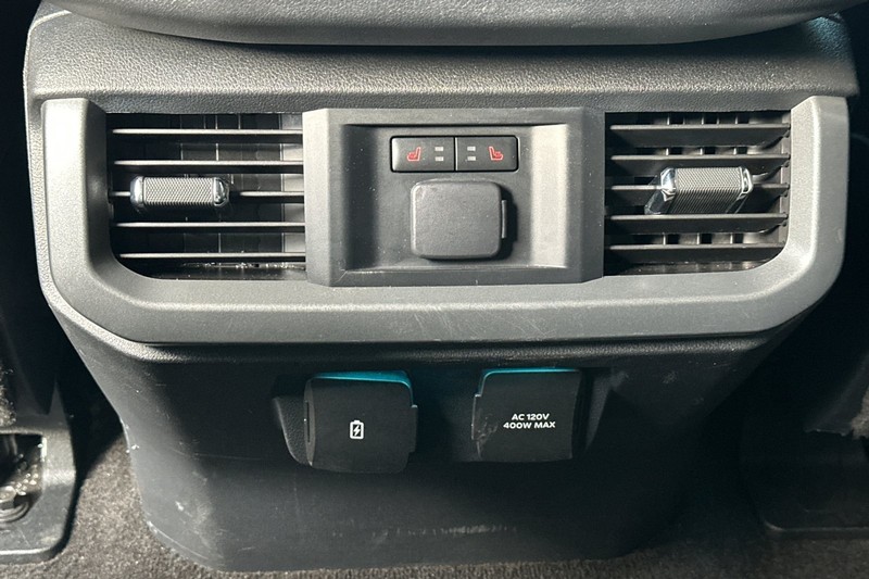 Ford F-150 Vehicle Full-screen Gallery Image 42