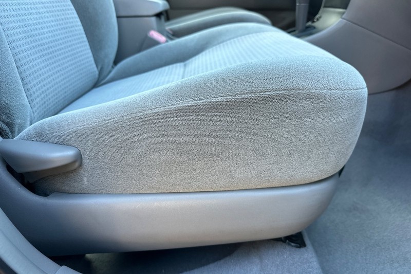 Toyota Corolla Vehicle Full-screen Gallery Image 22