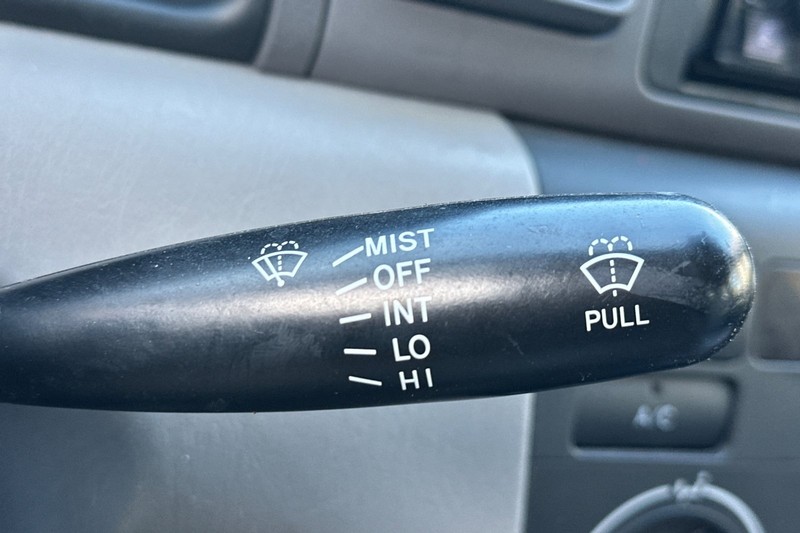 Toyota Corolla Vehicle Full-screen Gallery Image 33