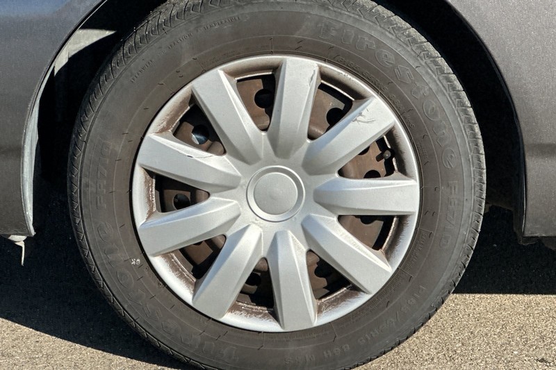 Toyota Corolla Vehicle Full-screen Gallery Image 38