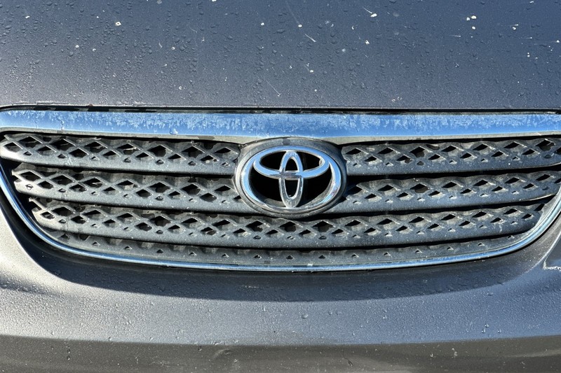 Toyota Corolla Vehicle Full-screen Gallery Image 40