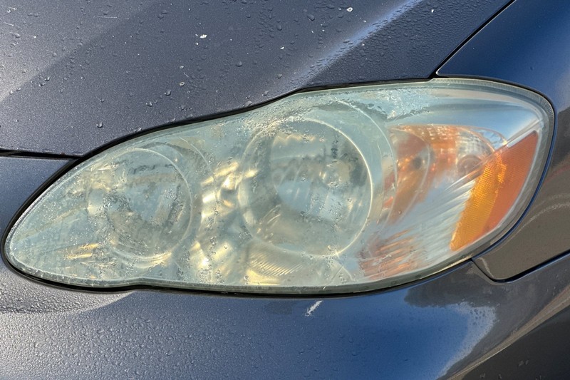 Toyota Corolla Vehicle Full-screen Gallery Image 45