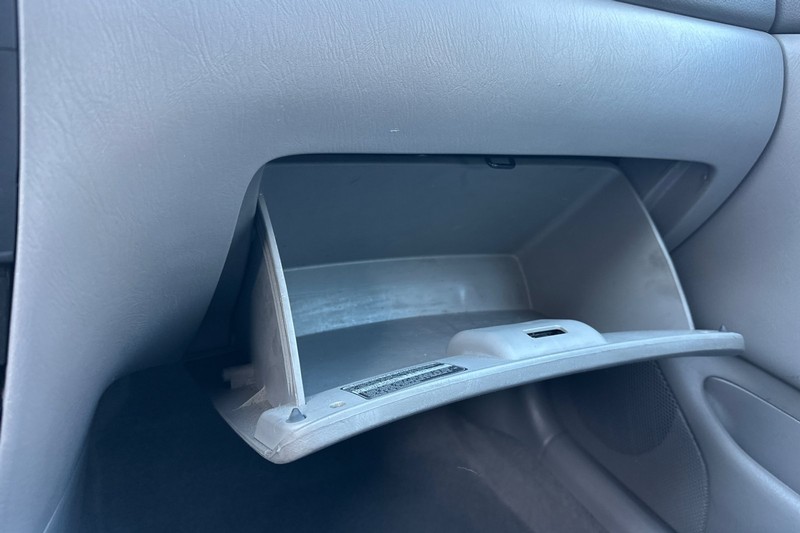 Toyota Corolla Vehicle Full-screen Gallery Image 50