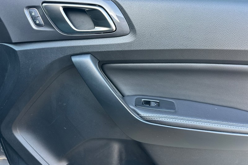 Ford Ranger Vehicle Full-screen Gallery Image 20