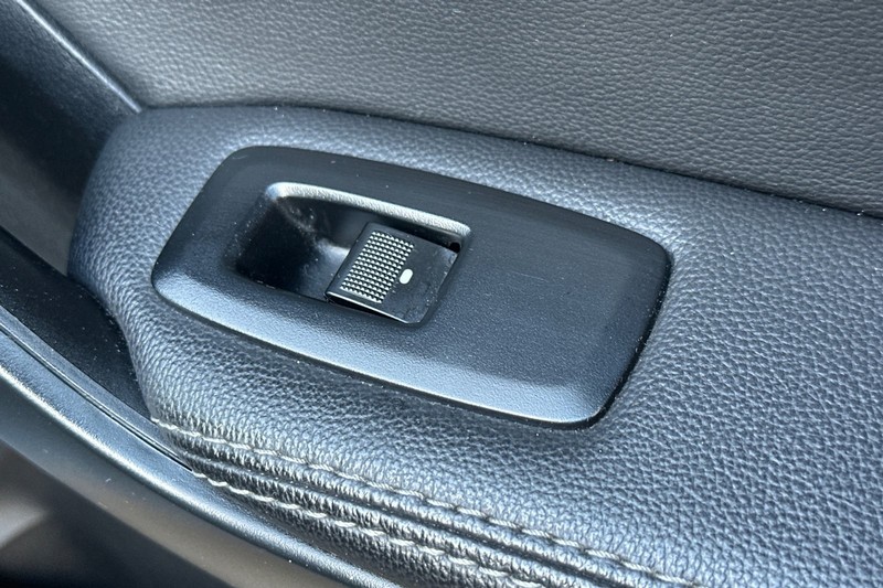 Ford Ranger Vehicle Full-screen Gallery Image 21