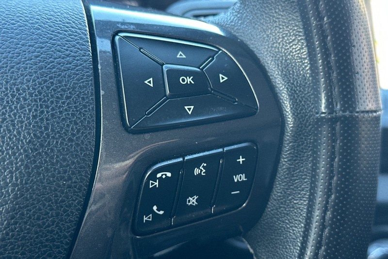 Ford Ranger Vehicle Full-screen Gallery Image 38