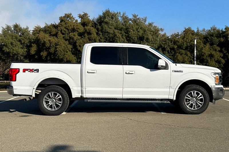 Ford F-150 Vehicle Full-screen Gallery Image 03