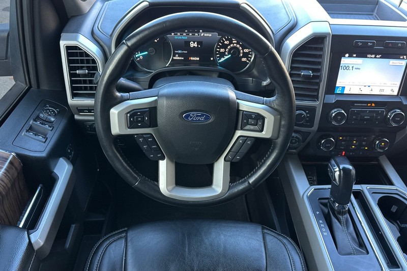 Ford F-150 Vehicle Full-screen Gallery Image 16